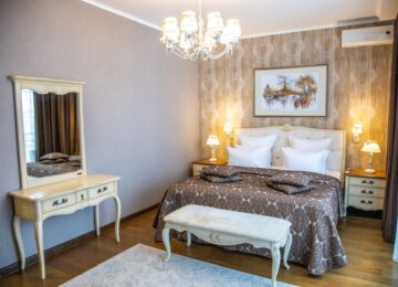 «Полулюкс»