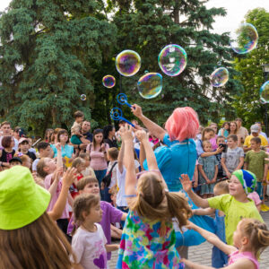 Фотографии с мероприятия 05.06.2024 «Облаковиль и шоу мыльных пузырей»